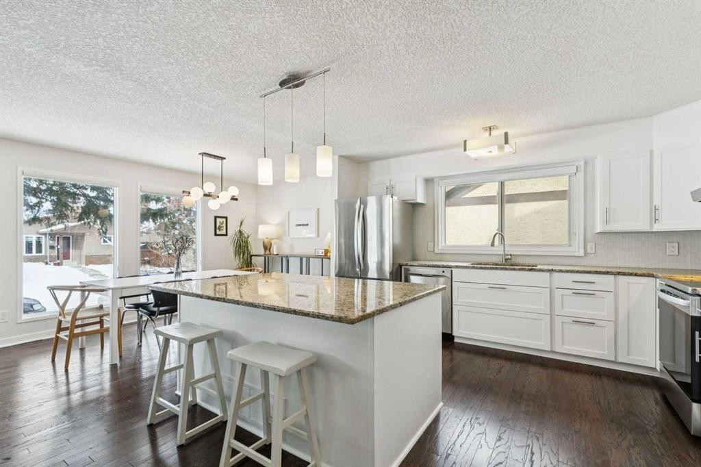 52 Beddington Circle, Calgary, AB - Indoor Photo Showing Kitchen With Upgraded Kitchen