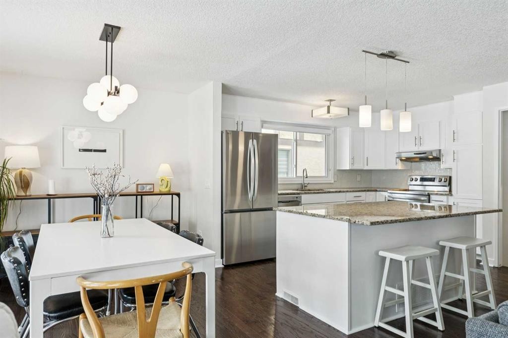 52 Beddington Circle, Calgary, AB - Indoor Photo Showing Kitchen With Upgraded Kitchen