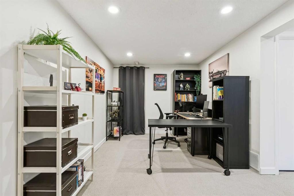 52 Beddington Circle, Calgary, AB - Indoor