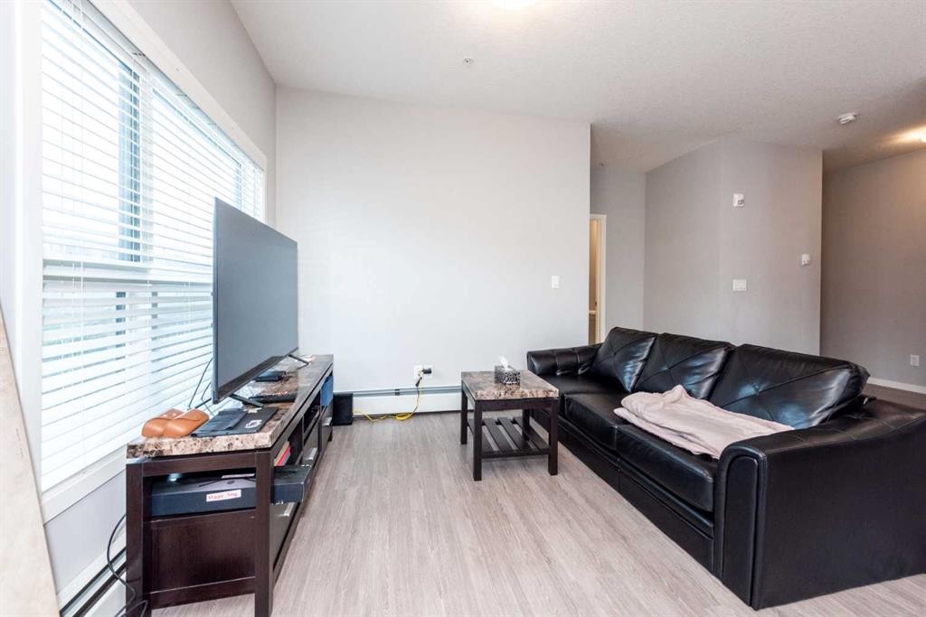 116-4350 Seton Drive Se, Calgary, AB - Indoor