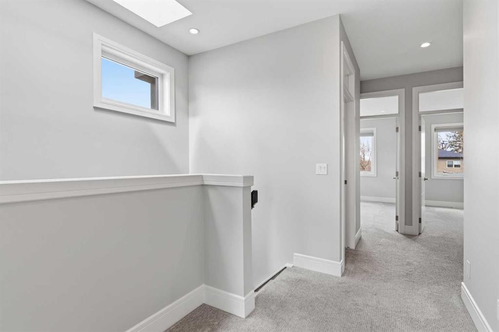 2052 46 Avenue Sw, Calgary, AB - Indoor Photo Showing Other Room