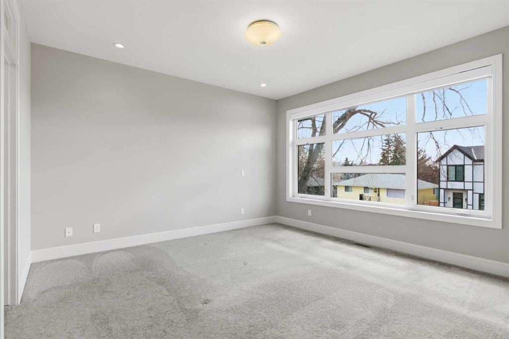 2052 46 Avenue Sw, Calgary, AB - Indoor Photo Showing Other Room