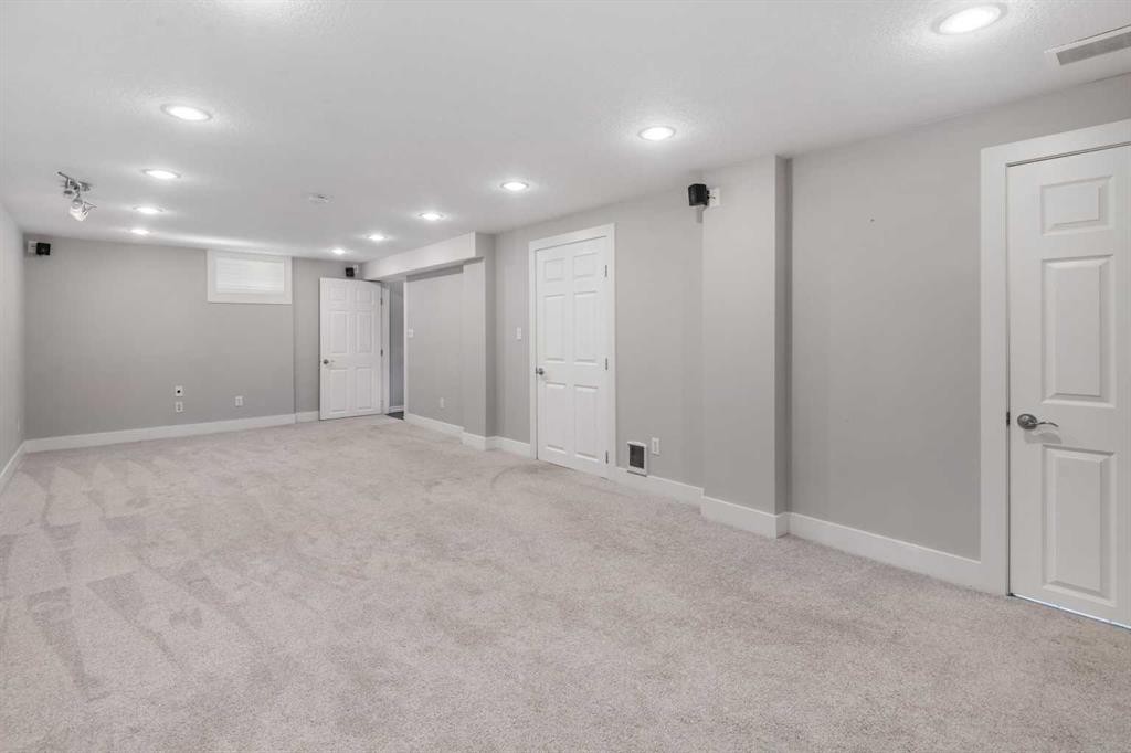 803 94 Avenue Sw, Calgary, AB - Indoor Photo Showing Basement