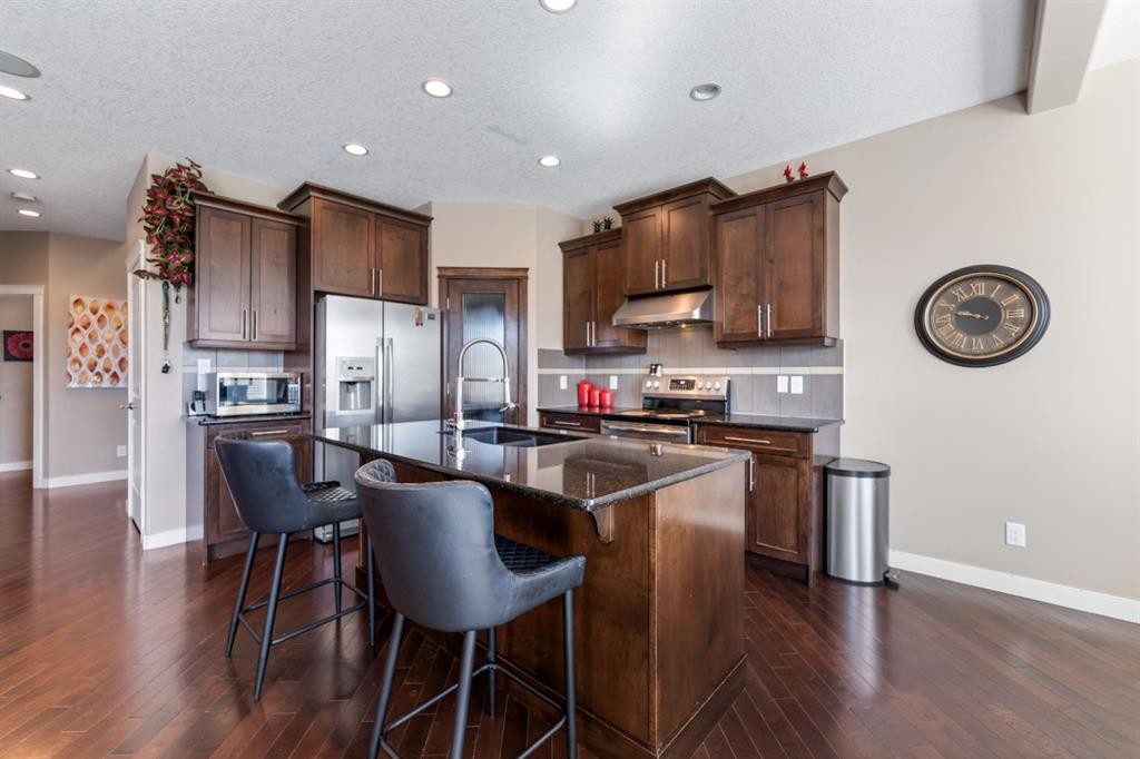 130 Brightonwoods Grove Se, Calgary, AB - Indoor Photo Showing Kitchen With Upgraded Kitchen