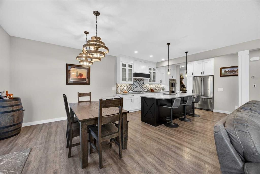 10 Bishop Circle, Carstairs, AB - Indoor Photo Showing Dining Room