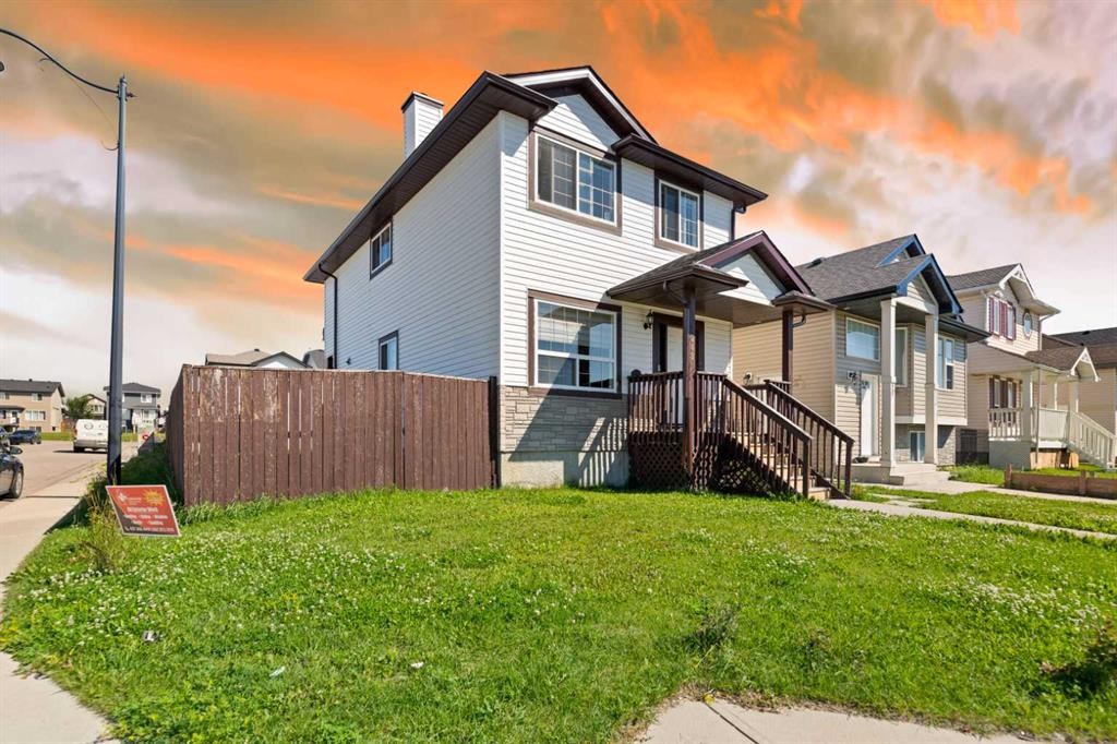 248 Taracove Road Ne, Calgary, AB - Outdoor