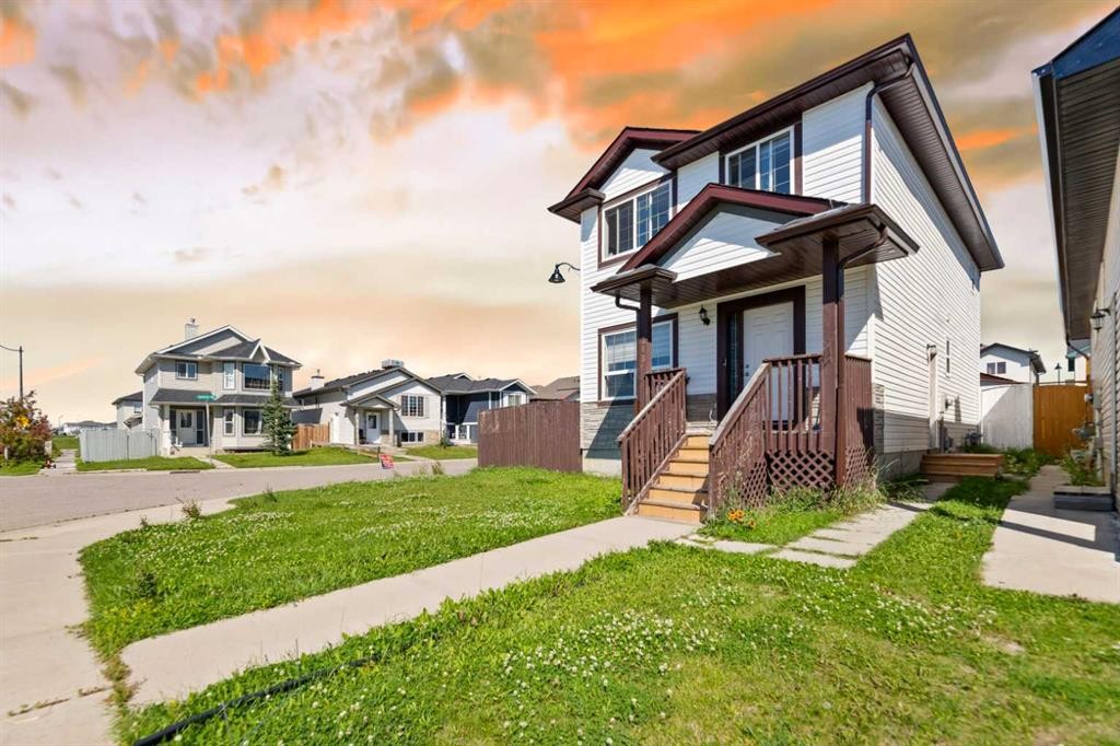 248 Taracove Road Ne, Calgary, AB - Outdoor