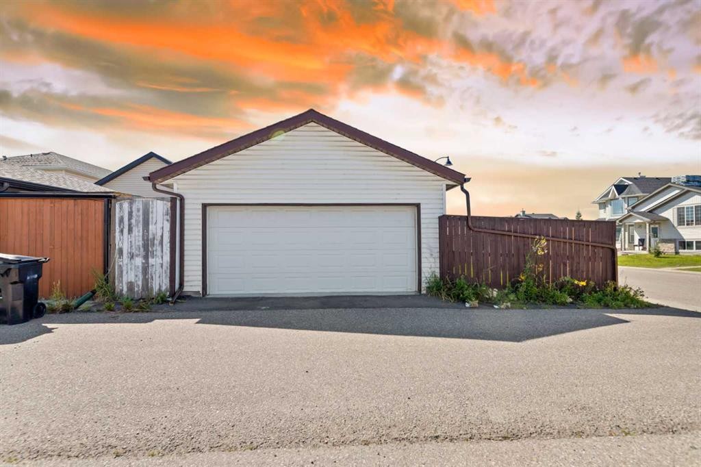 248 Taracove Road Ne, Calgary, AB - Outdoor