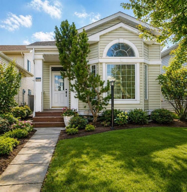 6923 Laguna Way Ne, Calgary, AB - Outdoor With Facade