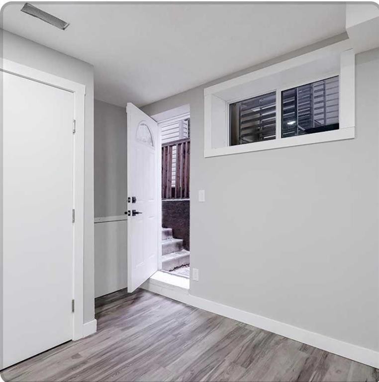 6923 Laguna Way Ne, Calgary, AB - Indoor Photo Showing Bathroom