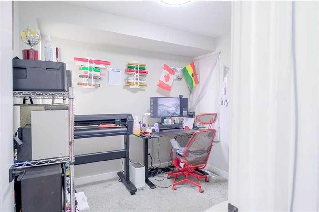 6923 Laguna Way Ne, Calgary, AB - Indoor