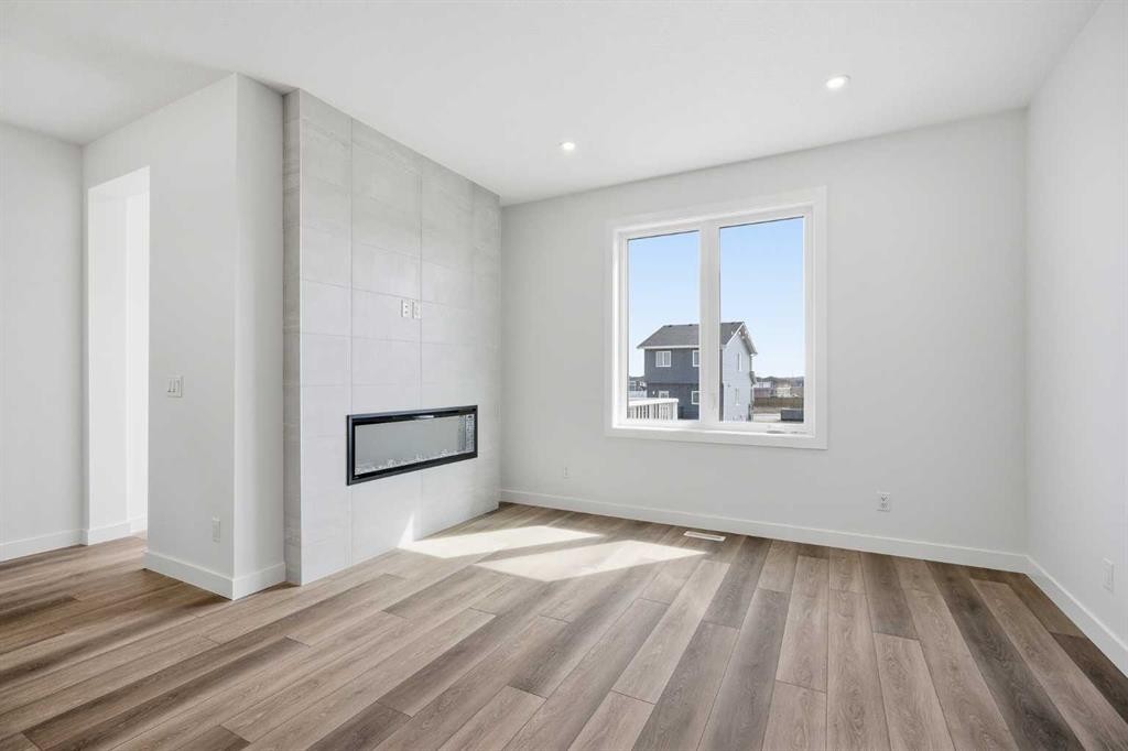 201 Bridgeport Gate, Chestermere, AB - Indoor Photo Showing Other Room