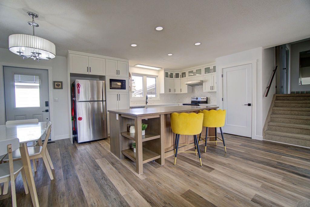 47 Willow Road, Claresholm, AB - Indoor