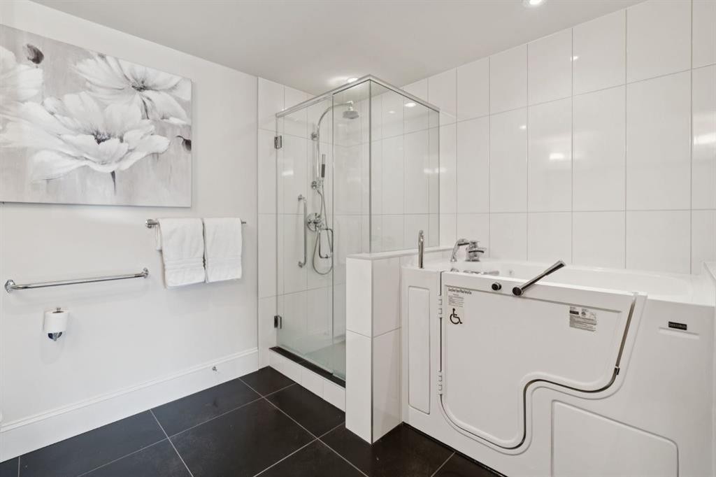 103-211 Quarry Way Se, Calgary, AB - Indoor
