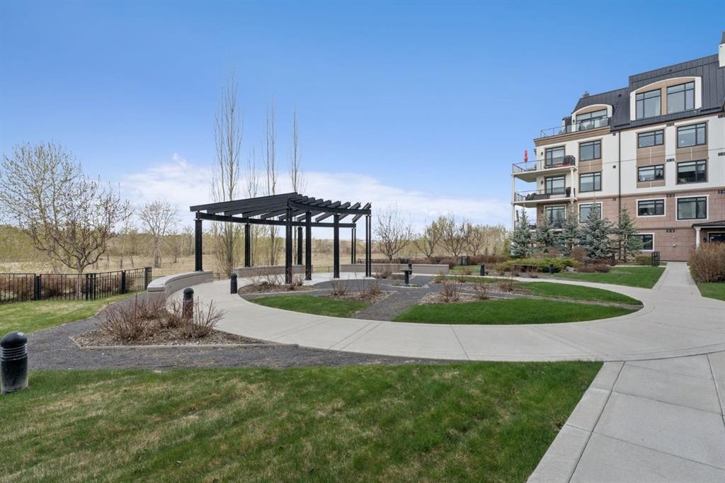 103-211 Quarry Way Se, Calgary, AB - Outdoor