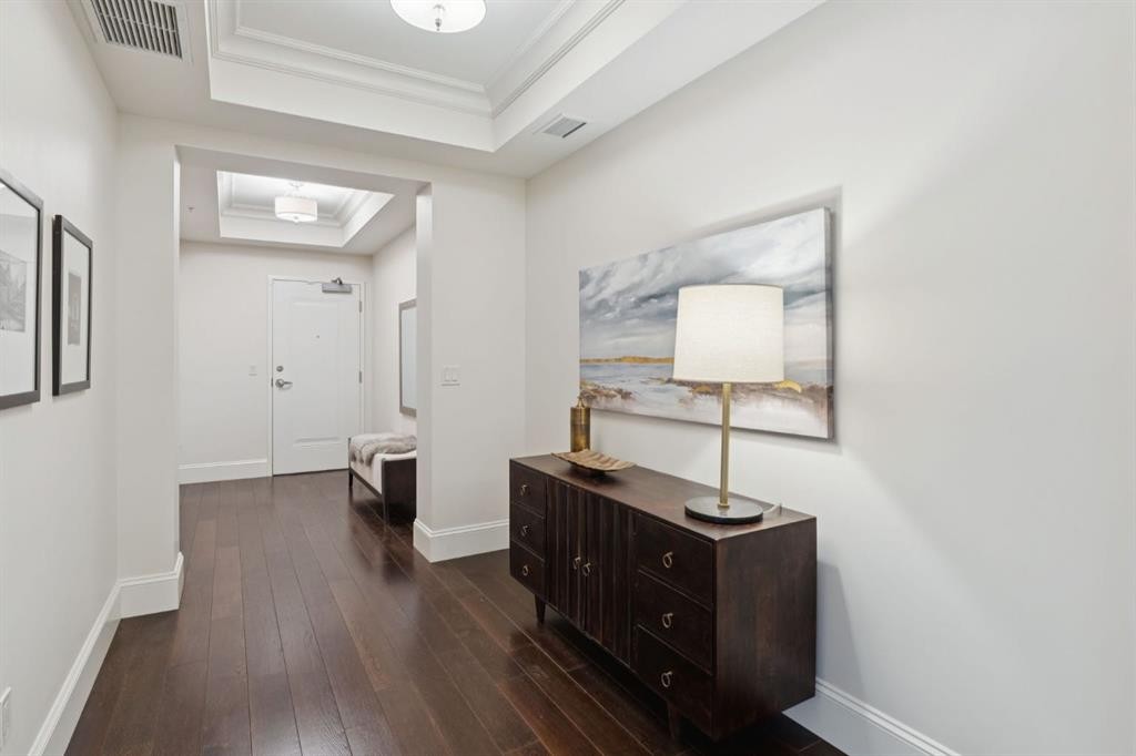 103-211 Quarry Way Se, Calgary, AB - Indoor Photo Showing Other Room