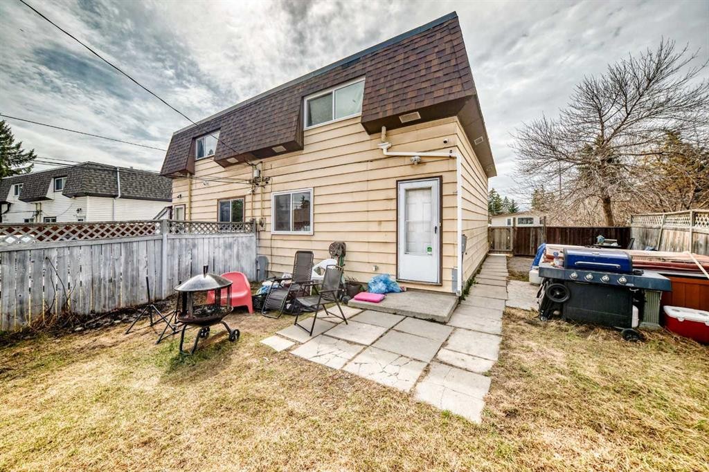 3042 Doverville Crescent Se, Calgary, AB - Outdoor With Exterior