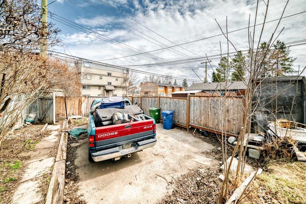 3042 Doverville Crescent Se, Calgary, AB - Outdoor