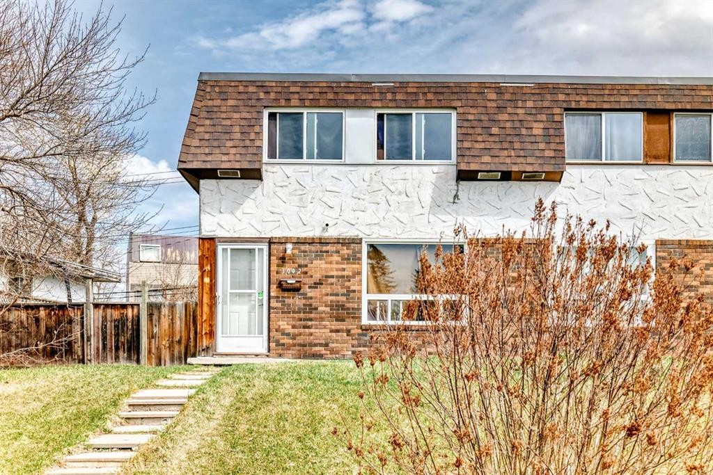 3042 Doverville Crescent Se, Calgary, AB - Outdoor