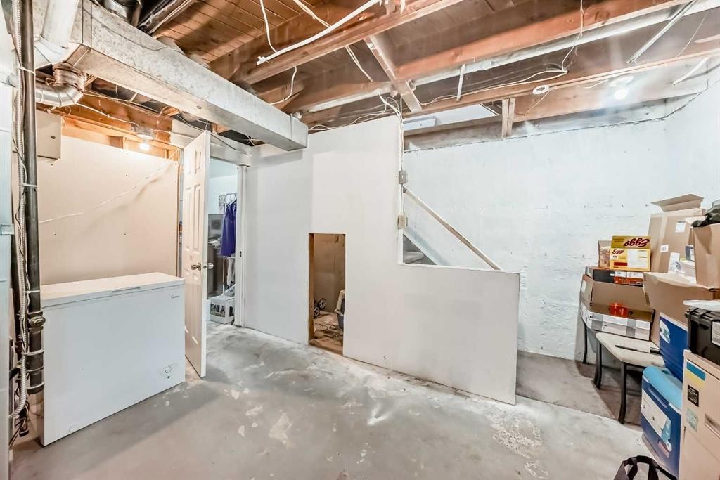 3042 Doverville Crescent Se, Calgary, AB - Indoor Photo Showing Basement