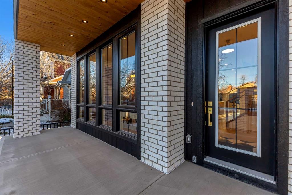 1321 10 Avenue Se, Calgary, AB - Outdoor
