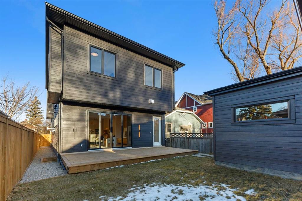 1321 10 Avenue Se, Calgary, AB - Outdoor