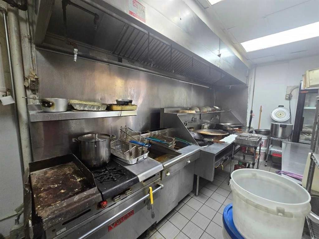 430 Acadia Drive Se, Calgary, AB