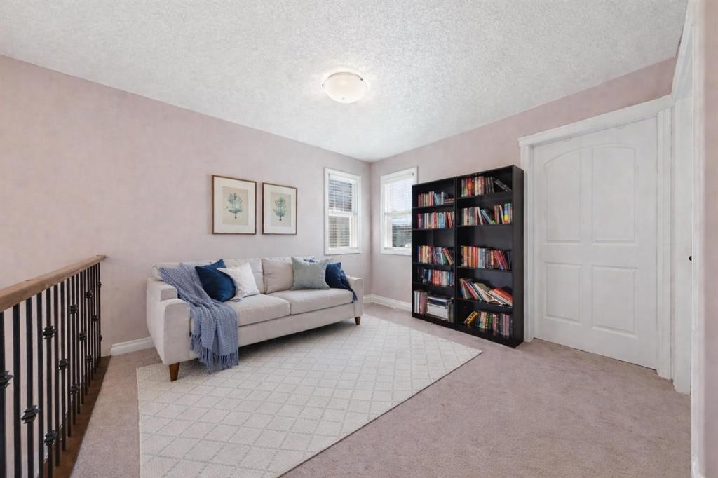 529 Saddlelake Drive Ne, Calgary, AB - Indoor