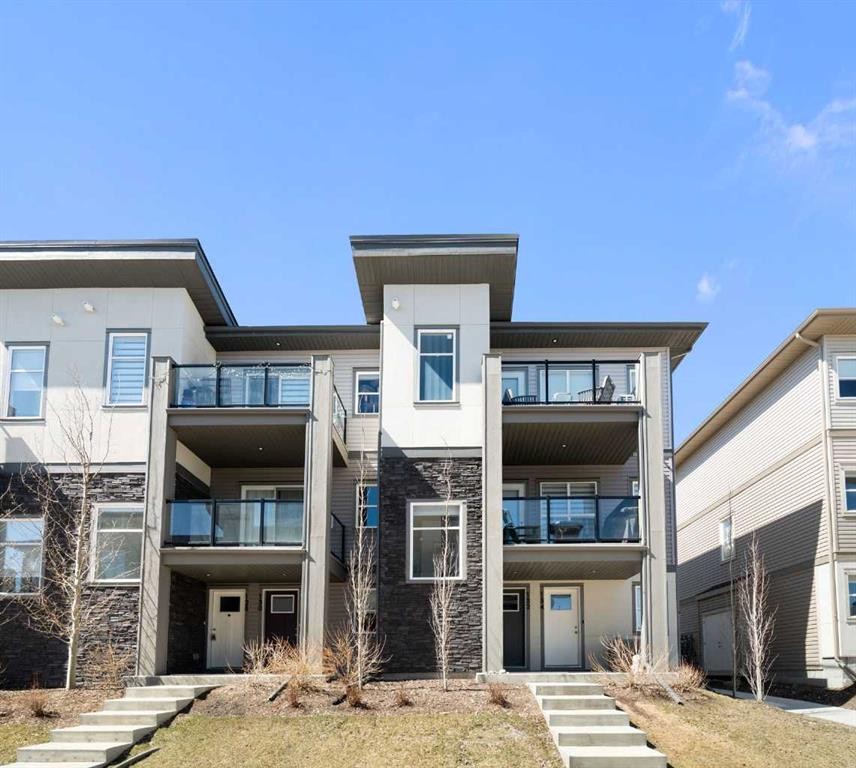 132 Spring Creek Common Sw, Calgary, AB - Outdoor With Facade