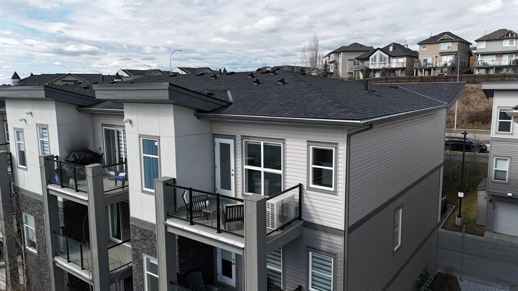 132 Spring Creek Common Sw, Calgary, AB - Outdoor