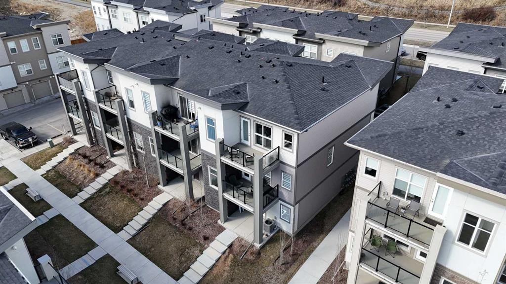 132 Spring Creek Common Sw, Calgary, AB - Outdoor