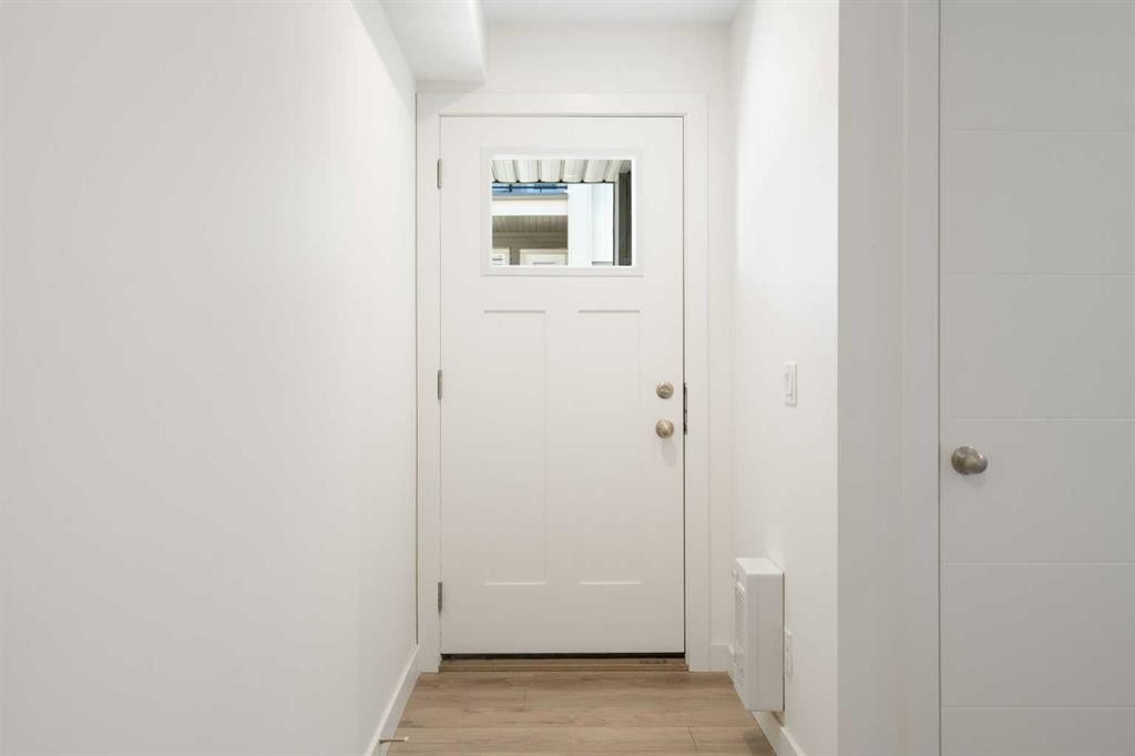 132 Spring Creek Common Sw, Calgary, AB - Indoor Photo Showing Other Room