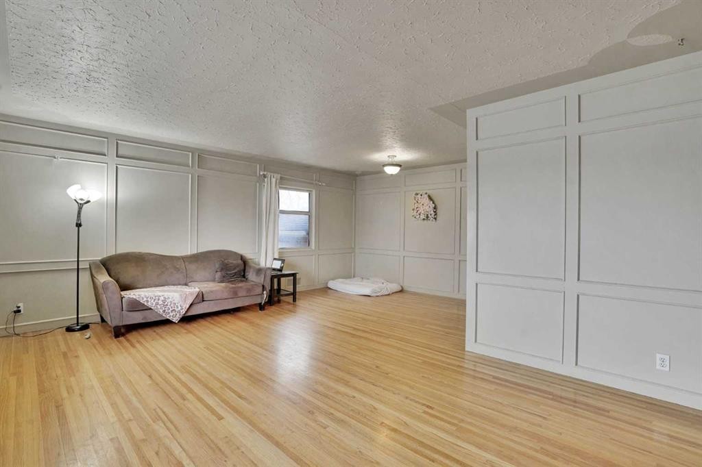 1468 Renfrew Drive Ne, Calgary, AB - Indoor