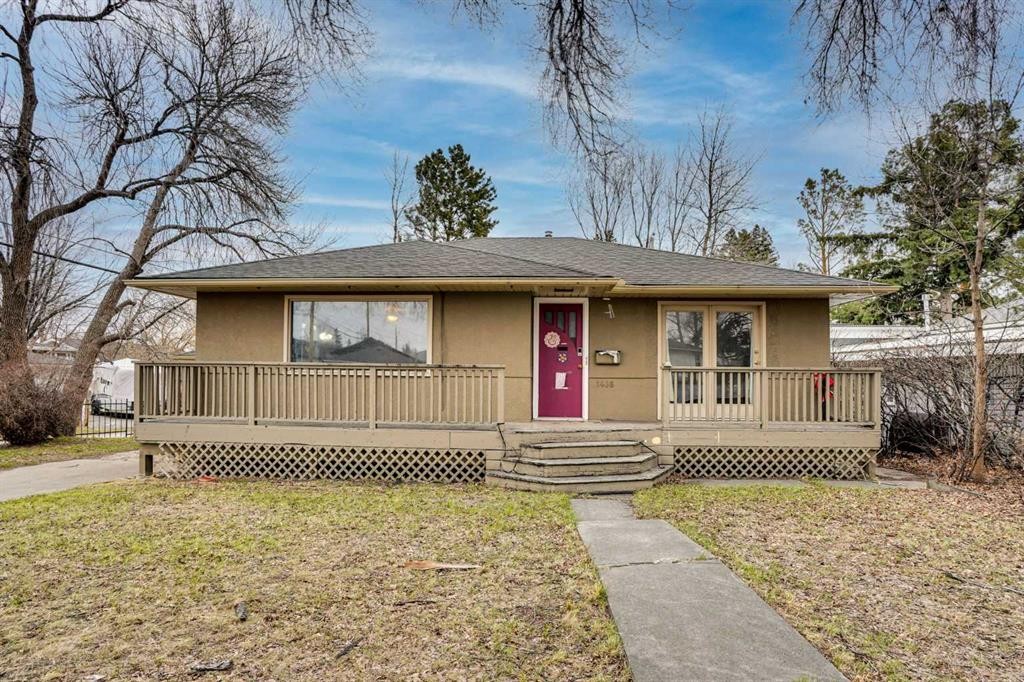 1468 Renfrew Drive Ne, Calgary, AB - Outdoor With Deck Patio Veranda
