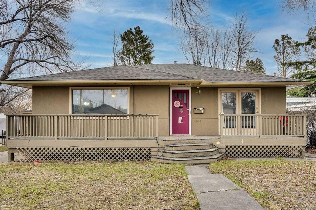 1468 Renfrew Drive Ne, Calgary, AB - Outdoor With Deck Patio Veranda