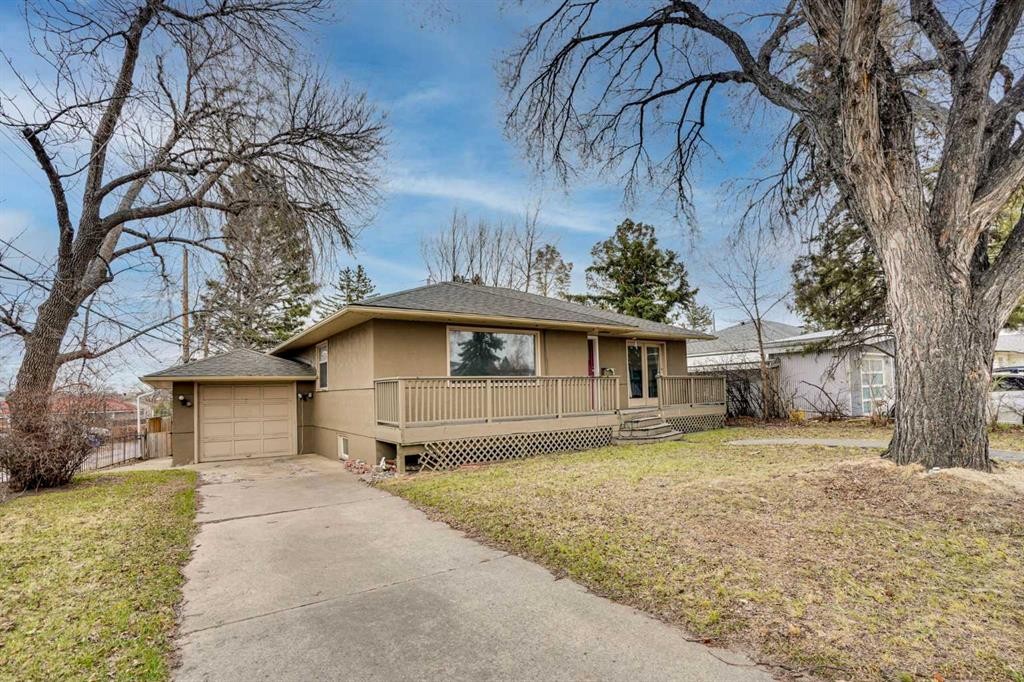 1468 Renfrew Drive Ne, Calgary, AB - Outdoor