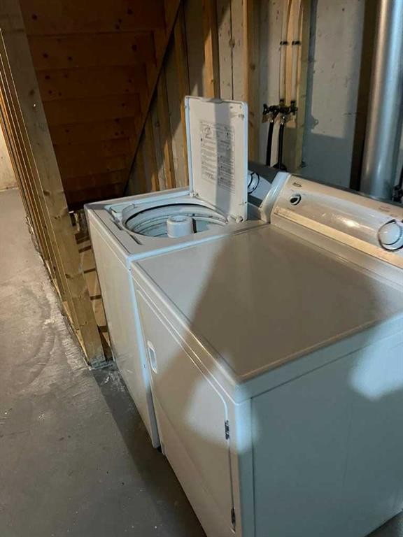 138 Saddlebrook Point Ne, Calgary, AB - Indoor Photo Showing Laundry Room