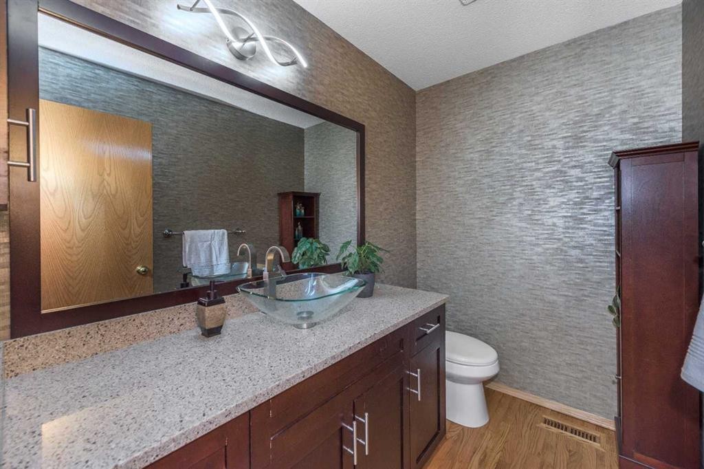 179 Scanlon Green Nw, Calgary, AB - Indoor Photo Showing Bathroom
