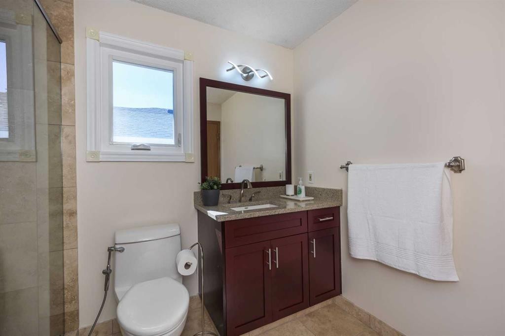 179 Scanlon Green Nw, Calgary, AB - Indoor Photo Showing Bathroom