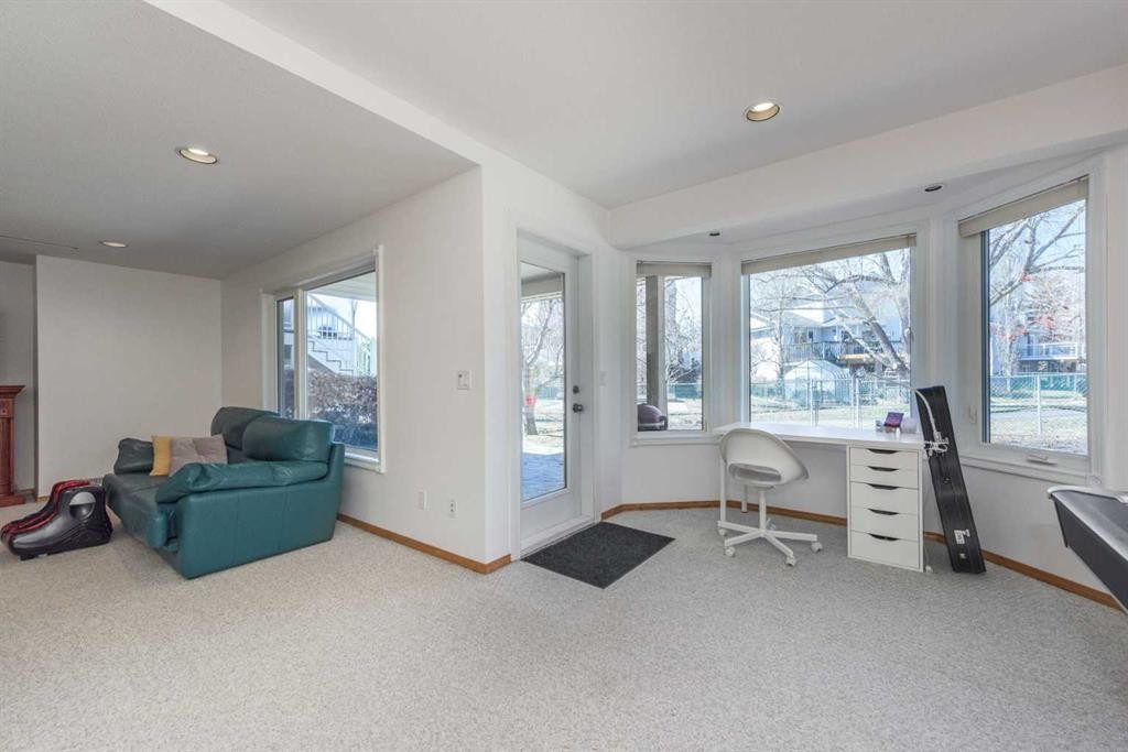 179 Scanlon Green Nw, Calgary, AB - Indoor Photo Showing Office