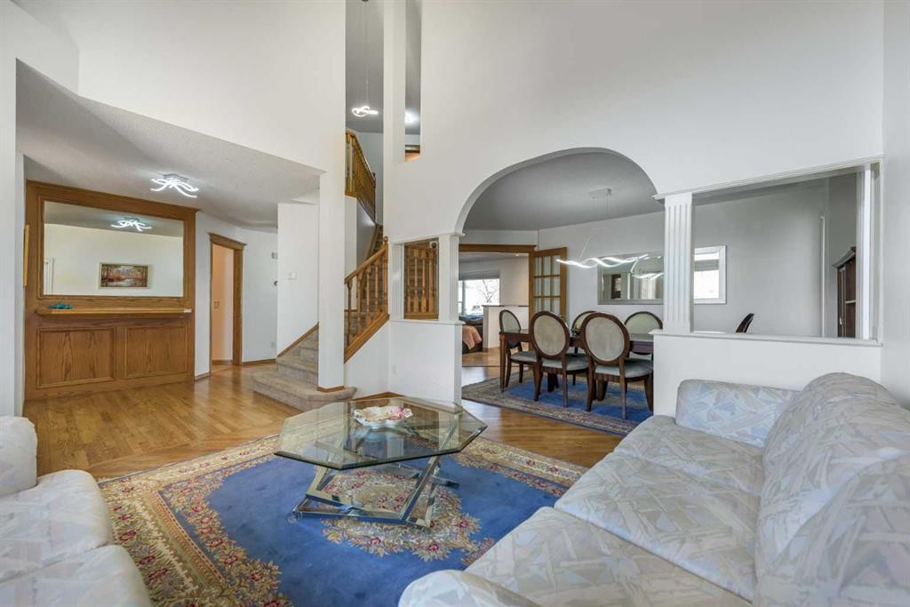 179 Scanlon Green Nw, Calgary, AB - Indoor Photo Showing Living Room