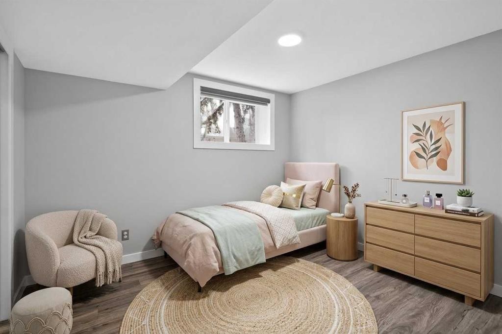 252 Allan Crescent Se, Calgary, AB - Indoor Photo Showing Bedroom