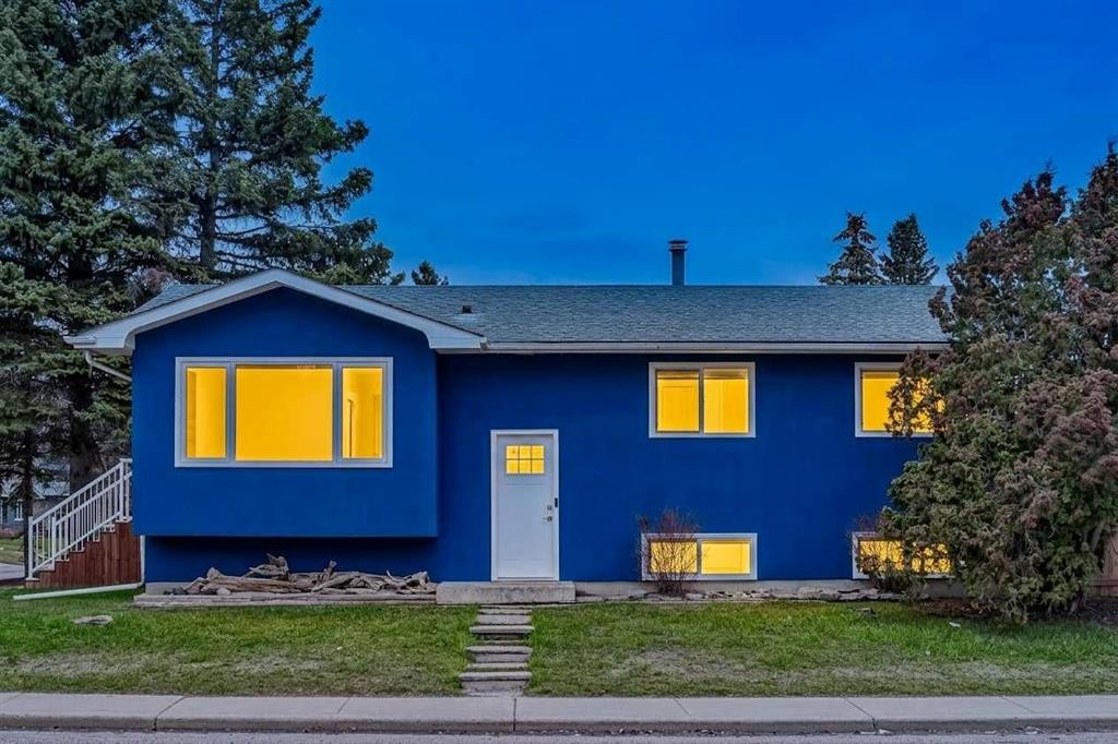 252 Allan Crescent Se, Calgary, AB - Outdoor