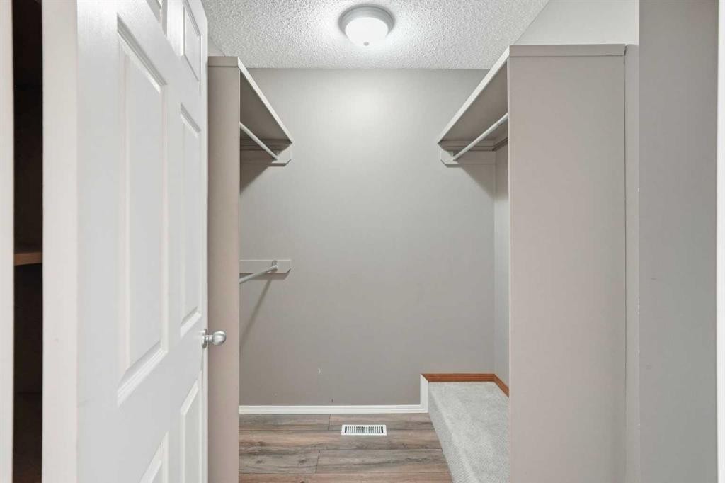 138 Midcrest Crescent Se, Calgary, AB - Indoor With Storage