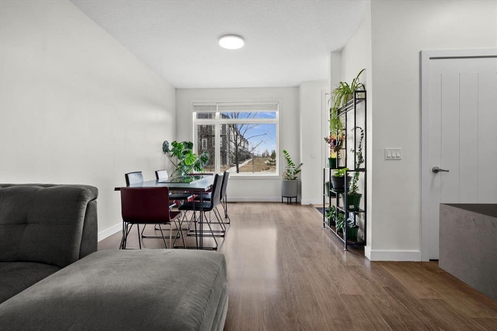 330 Redstone Boulevard Ne, Calgary, AB - Indoor