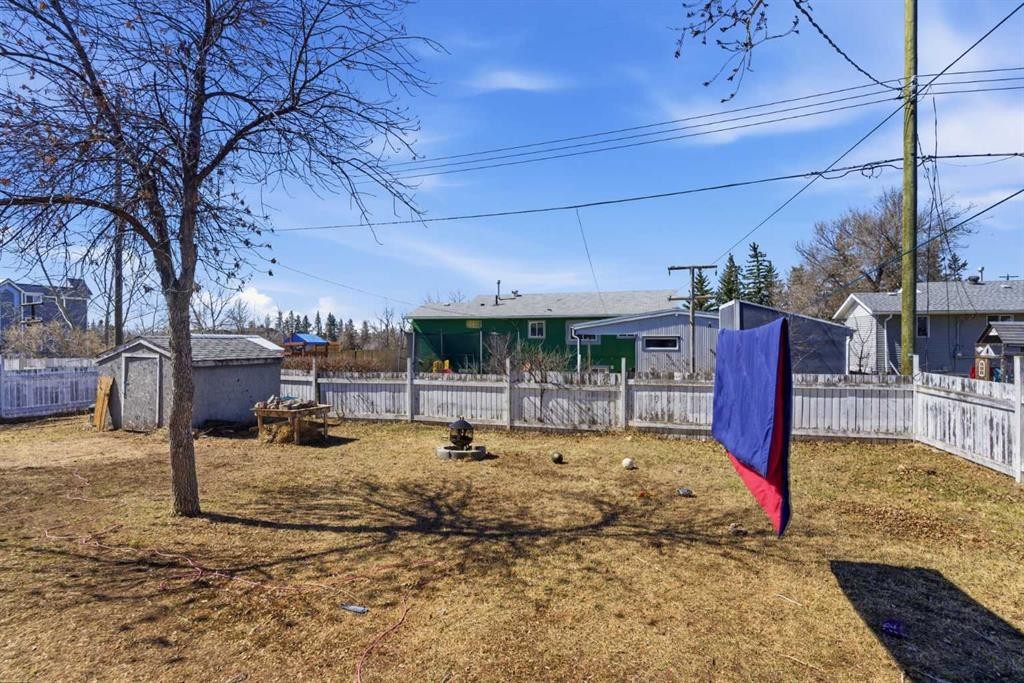 #33-320 7 Avenue Ne, Three Hills, AB - Outdoor