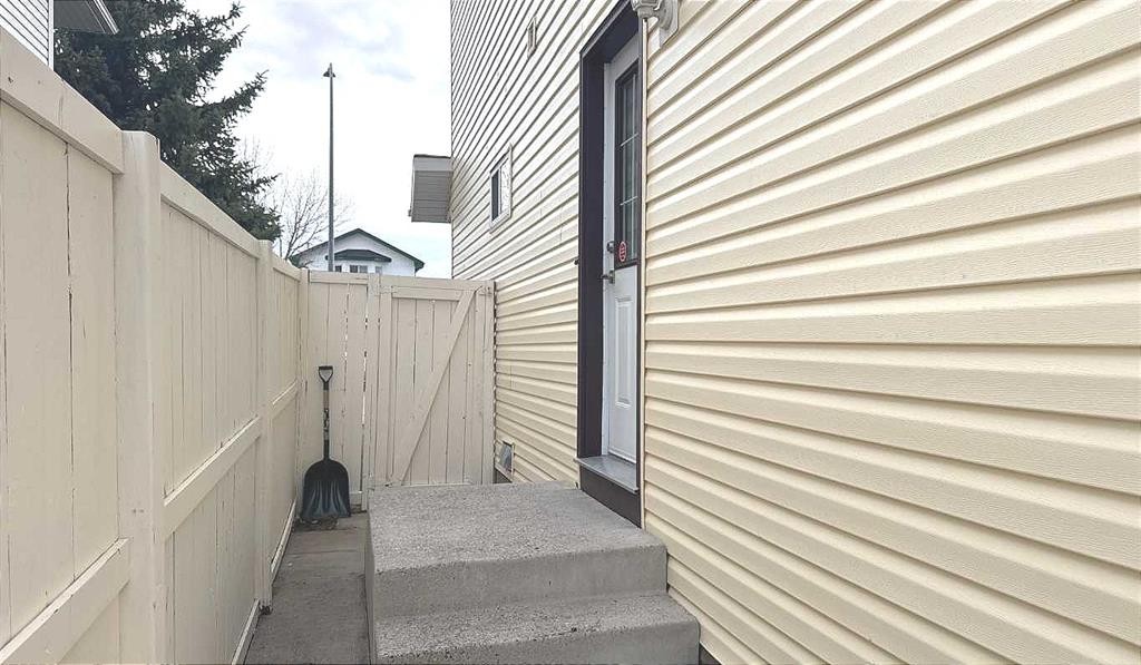86 Harvest Rose Circle Ne, Calgary, AB - Photo Showing Other Room