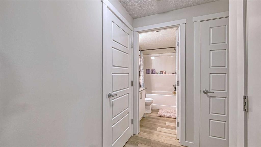 417 Cranbrook Square Se, Calgary, AB - Indoor Photo Showing Other Room