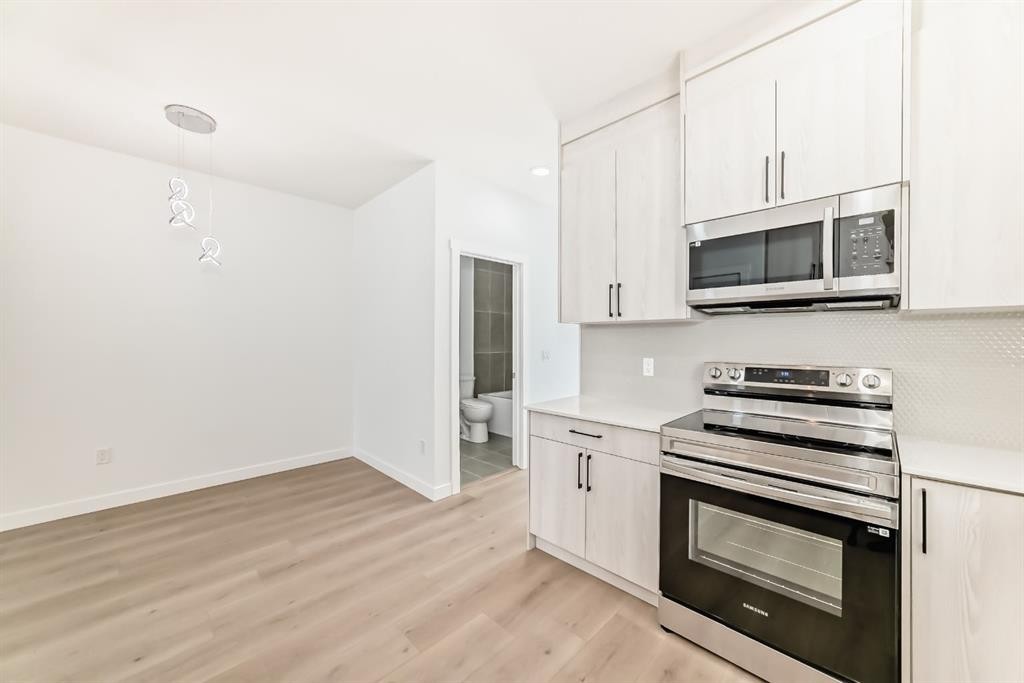 324 Cornerbrook Drive Ne, Calgary, AB - Indoor Photo Showing Kitchen