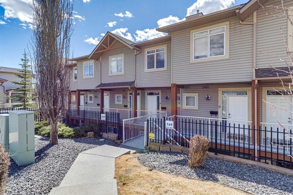 14-169 Rockyledge View Nw, Calgary, AB - Outdoor With Facade